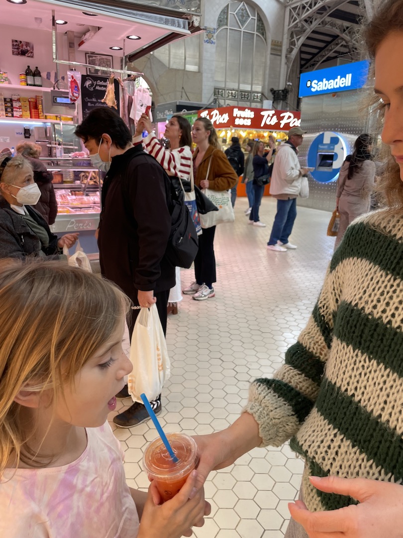 Découverte de Valence en road trip : entre plages, marchés locaux et cuisine authentique, une destination idéale pour un voyage en famille ou entre filles ( blog Valence )